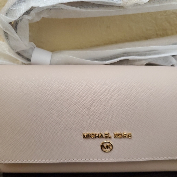 Michael kors Saffiano leather crossbody - Picture 3 of 10